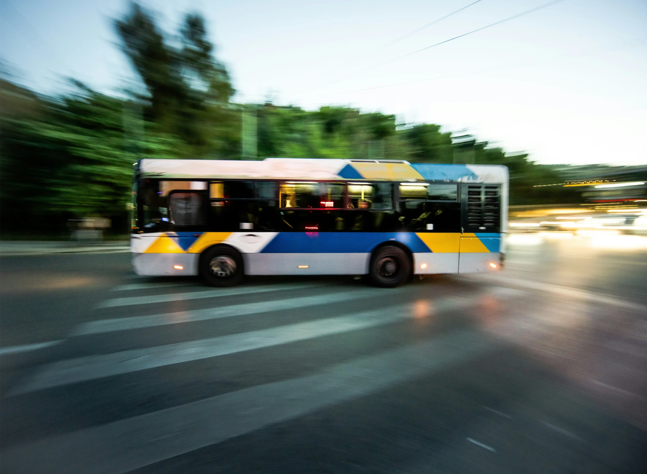 δίπλωμα λεωφορείου λεωφορείο κάνει δρομολόγιο